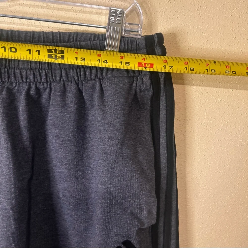 Adidas shorts size XL grey/black EUC‎
